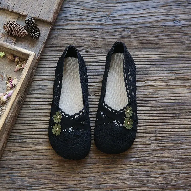 New Spring Summer Woman Cotton Linen Knitted Lace Flower Shoes 2026 Sweet Girls Lace Hollow Breathable Casual Shoes Loafers
New Spring Summer Woman Cotton Linen Knitted Lace Flower Shoes 2026 Sweet Girls Lace Hollow Breathable Casual Shoes Loafers