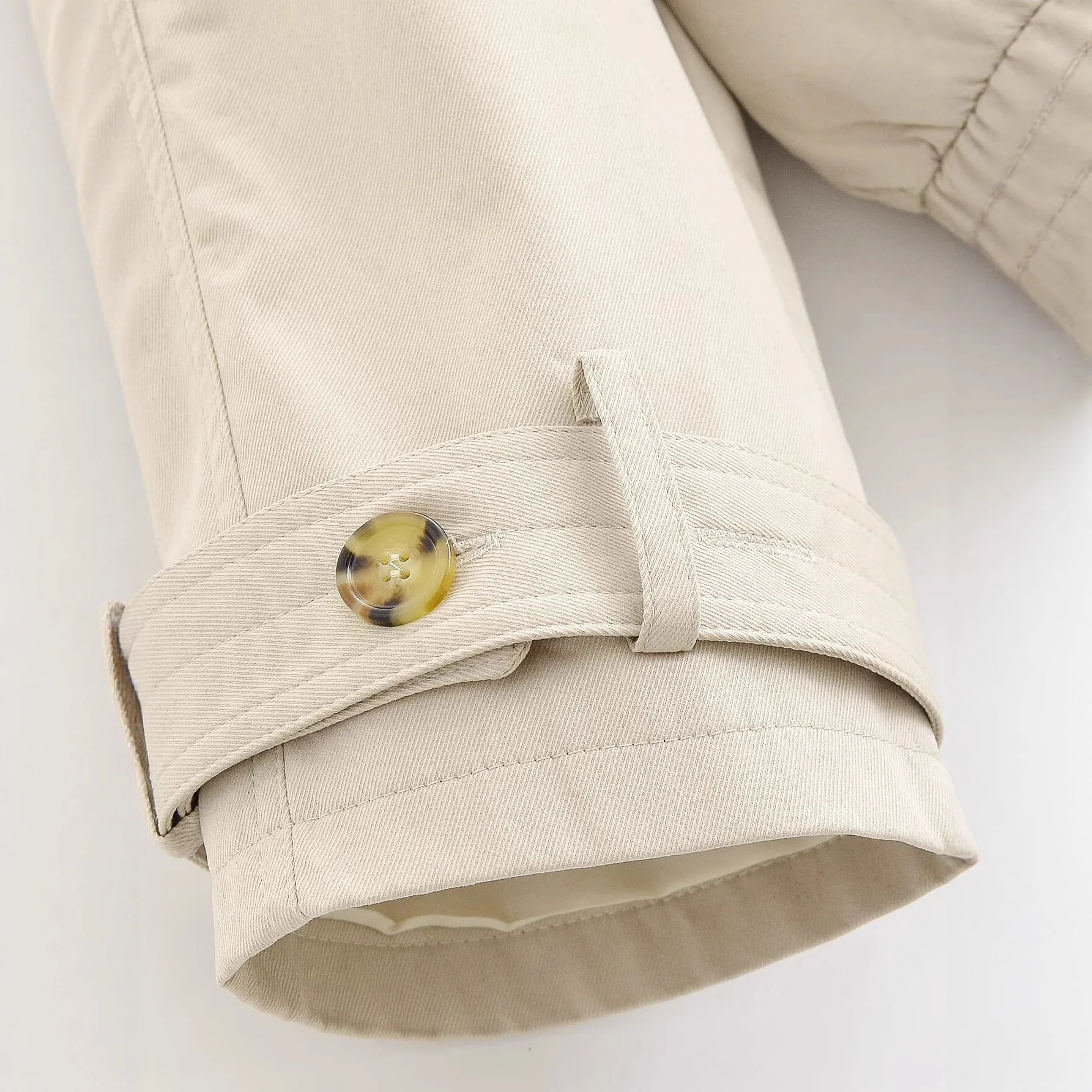 Autumn Winter New Arrival Thickened Polyester Street Style Women's Short Jacket Coat with Fur Collar Double Row Buttons
Autumn Winter New Arrival Thickened Polyester Street Style Women's Short Jacket Coat with Fur Collar Double Row Buttons