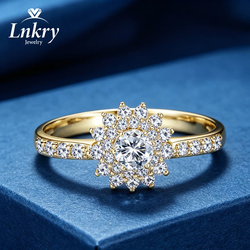 Lnkry Dazzling Sunflower Shape Engagement Ring Certified 5mm 0.5CT Round Cut Moissanite Diamond Ring Jewelry Gift
Lnkry Dazzling Sunflower Shape Engagement Ring Certified 5mm 0.5CT Round Cut Moissanite Diamond Ring Jewelry Gift