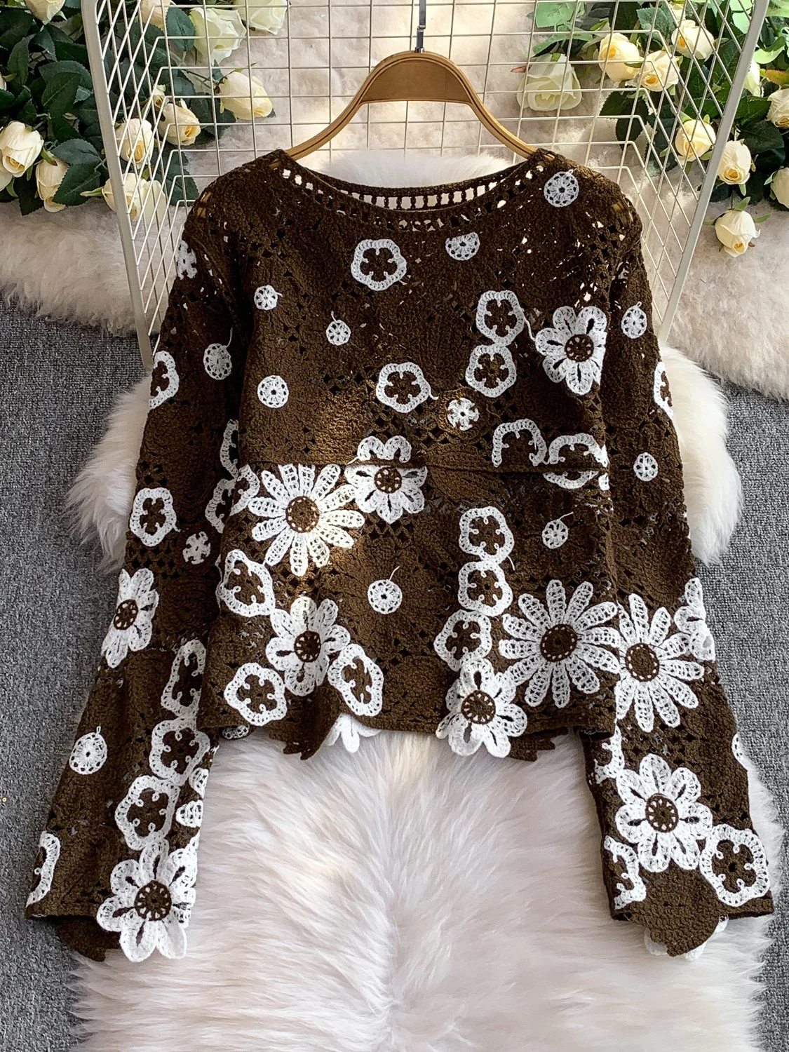 Retro Hooked Hollow Weave round Ne Long Sve T-irt Women Casual Layered Wear Sun Protection Top Autumn Holiday Sle
Retro Hooked Hollow Weave round Ne Long Sve T-irt Women Casual Layered Wear Sun Protection Top Autumn Holiday Sle