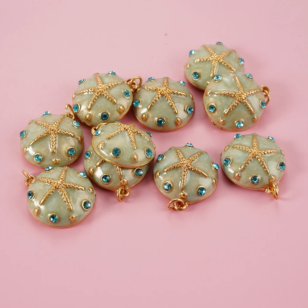 8 Pieces Shell-shaped Pendant Inlaid With Shiny Zircon Charm DIY Bracelet Earrings Necklace Bookmark Hanging Decoration
8 Pieces Shell-shaped Pendant Inlaid With Shiny Zircon Charm DIY Bracelet Earrings Necklace Bookmark Hanging Decoration