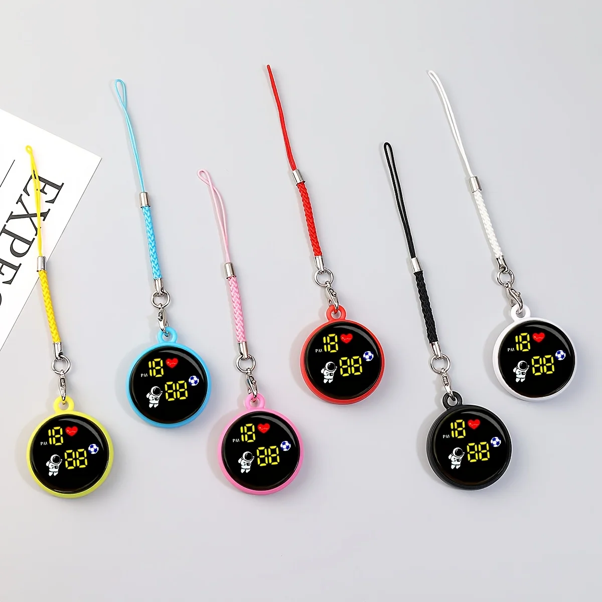 Lanyard-style couple-themed electronic pocket watches, available in lovely multi-color designs. The soft lanyards are compatible
Lanyard-style couple-themed electronic pocket watches, available in lovely multi-color designs. The soft lanyards are compatible