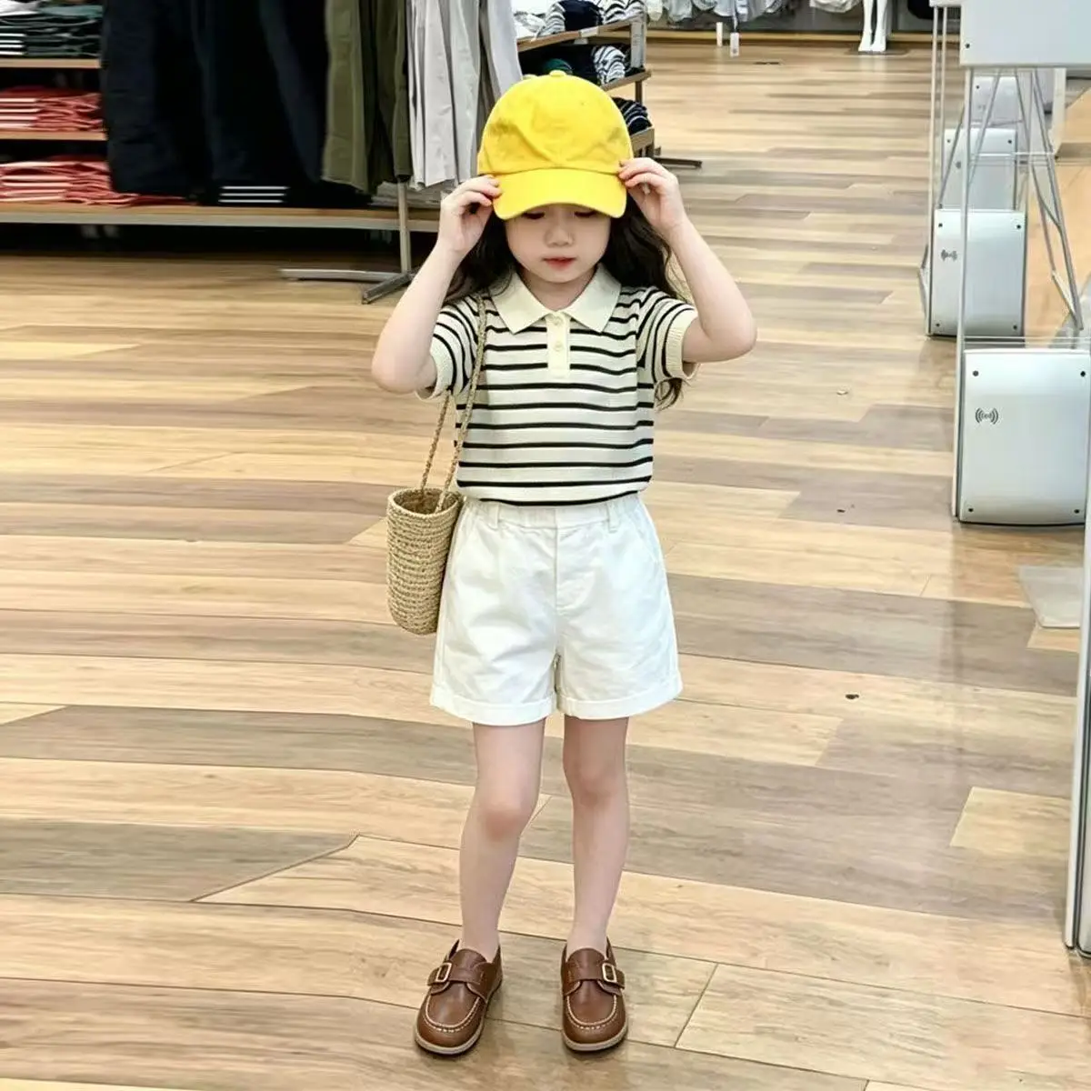 Summer Thin Boys and Girls Clothes Set New Arrival Korean Fashion Ice Silk Breathable Short Sleeve Shirt Shorts Suit
Summer Thin Boys and Girls Clothes Set New Arrival Korean Fashion Ice Silk Breathable Short Sleeve Shirt Shorts Suit