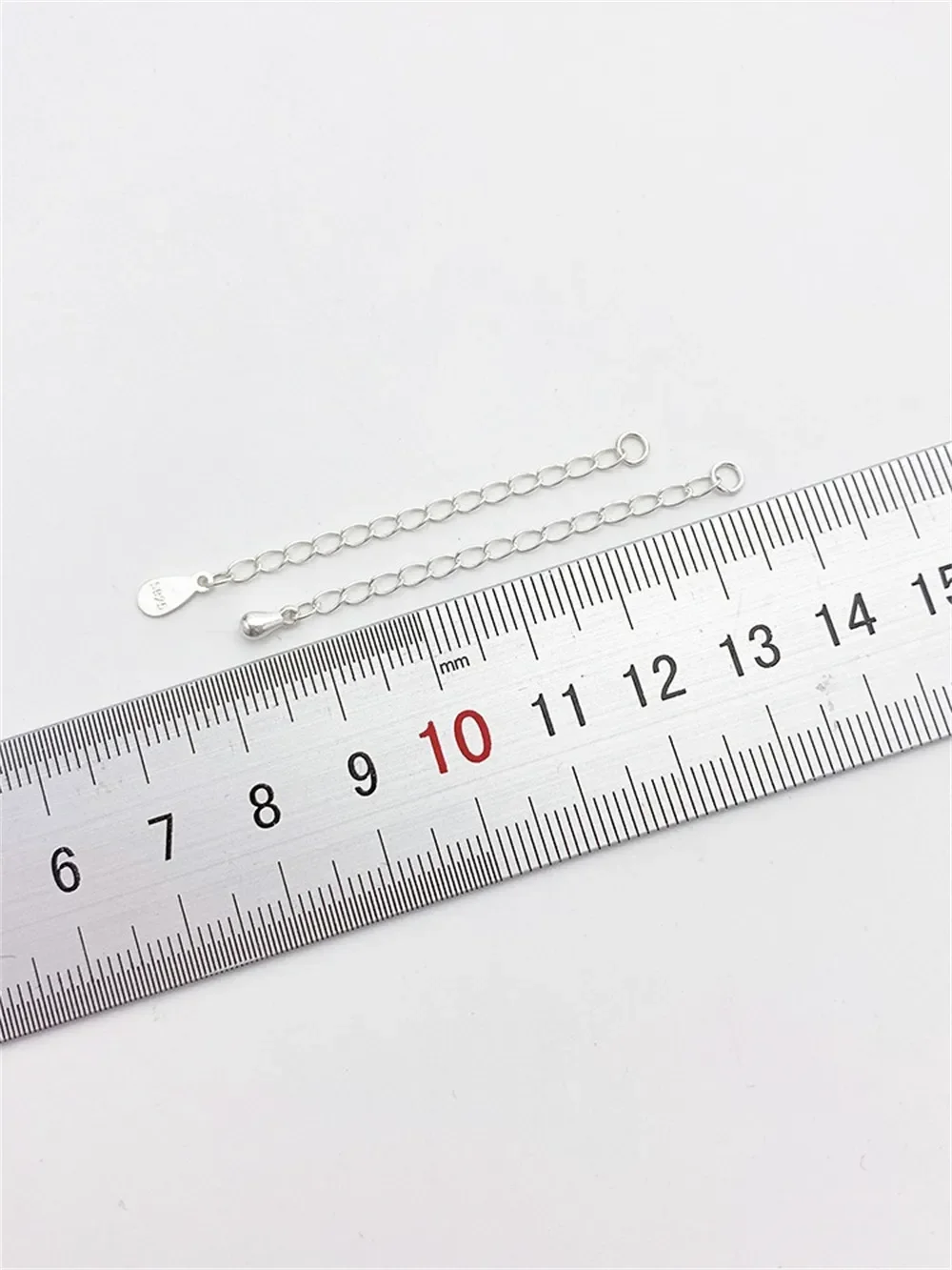 S925 Sterling Silver Droplet Chain Love Tail Chain Extension Chain Handmade DIY Self Made Bracelet Necklace Closing Material
S925 Sterling Silver Droplet Chain Love Tail Chain Extension Chain Handmade DIY Self Made Bracelet Necklace Closing Material