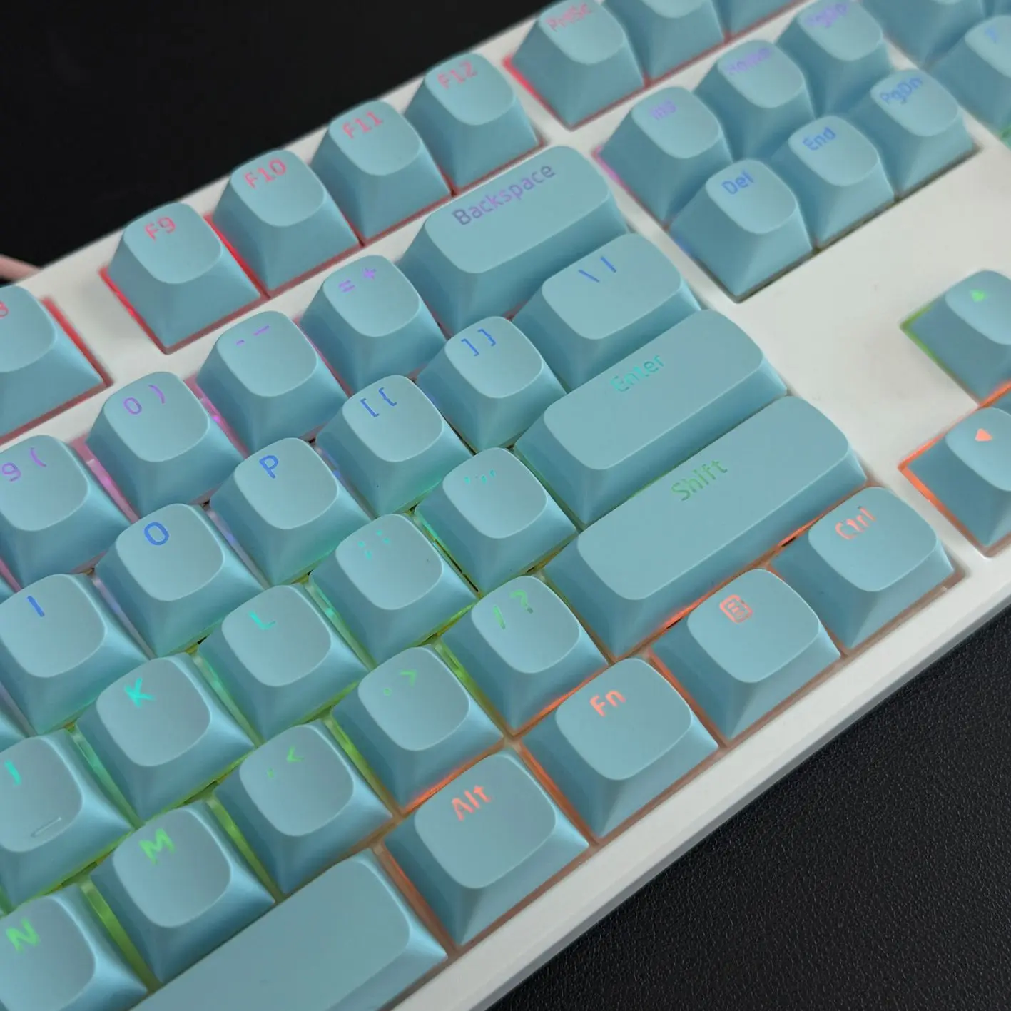 Backlit keycaps Translucent Keycap Set 117 Key PBT Custom Blue Keyboard Cap OEM Profile Key Cap for Mechanical Keyboard
Backlit keycaps Translucent Keycap Set 117 Key PBT Custom Blue Keyboard Cap OEM Profile Key Cap for Mechanical Keyboard