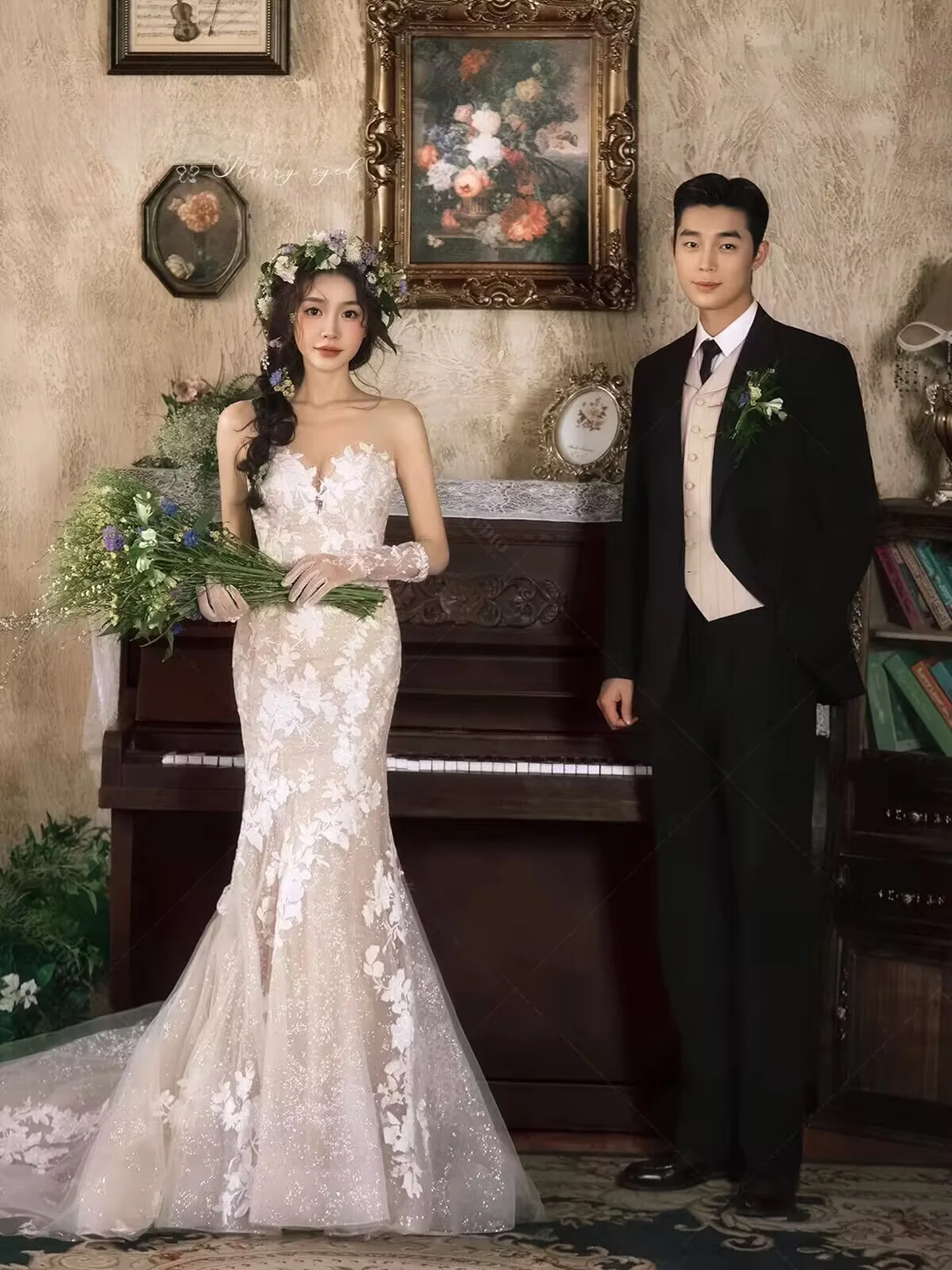 Elegant Lace Fish Tail Gown Vintage Atmosphere Photography Studio Indoor Wedding Dress Women's Fashion Spring 2026
Elegant Lace Fish Tail Gown Vintage Atmosphere Photography Studio Indoor Wedding Dress Women's Fashion Spring 2026