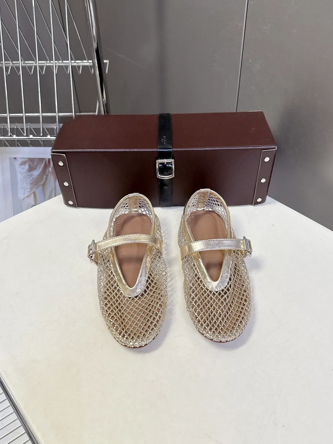 Women Hollow Mesh Rhinestone Ballet Flats Round Toe Buckle Strap Shoes Breathable Casual Flat Shoes for Women
Women Hollow Mesh Rhinestone Ballet Flats Round Toe Buckle Strap Shoes Breathable Casual Flat Shoes for Women