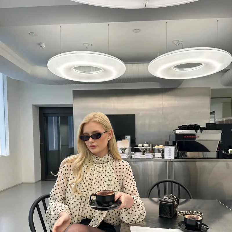 Chiffon Polka Dot Elegant Shirt Chic Women Lace Up Stand Up Collar Long Sleeved Tops 2026 Spring Lady Commuting Daily Top
Chiffon Polka Dot Elegant Shirt Chic Women Lace Up Stand Up Collar Long Sleeved Tops 2026 Spring Lady Commuting Daily Top