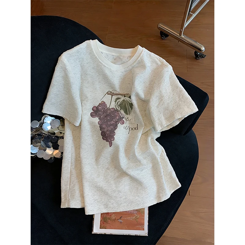 Grape Print Creative Short Sleeve T-shirt 2026 Summer New Korean Style Casual Tops for Men&Women Versatile Slim-looking Tees
Grape Print Creative Short Sleeve T-shirt 2026 Summer New Korean Style Casual Tops for Men&Women Versatile Slim-looking Tees