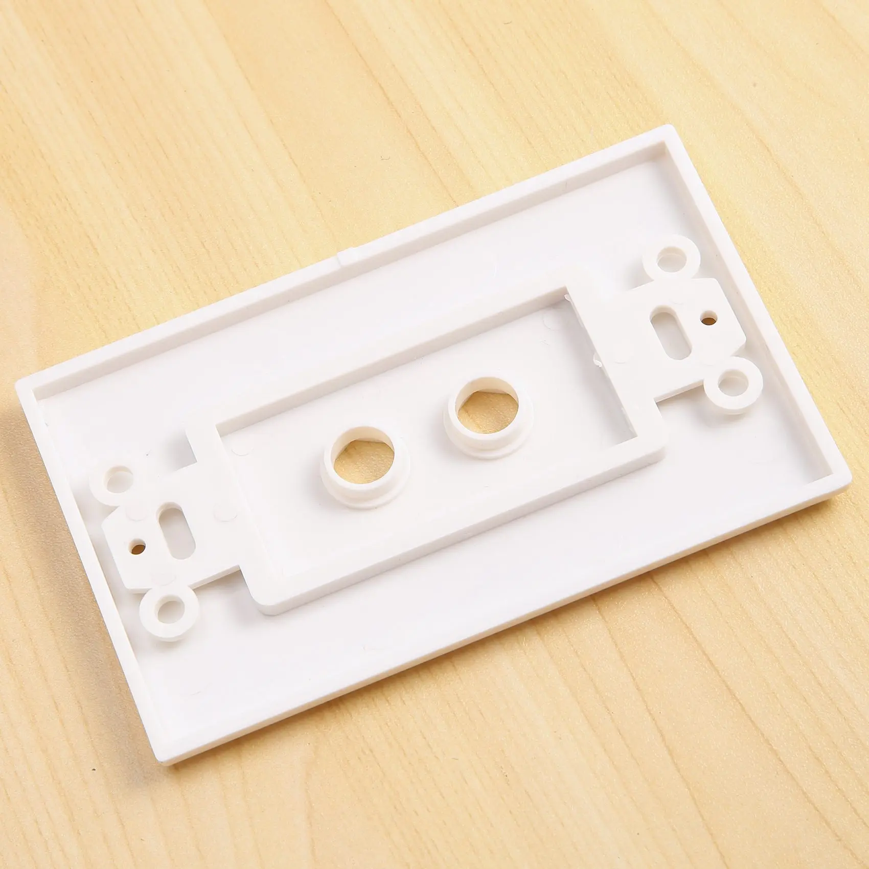 BAAJ-2 Pack Single Gang 1.0 Speaker Wire Wall Plate (Banana Plug Wall Plate) For 1.0 Speaker, White
BAAJ-2 Pack Single Gang 1.0 Speaker Wire Wall Plate (Banana Plug Wall Plate) For 1.0 Speaker, White