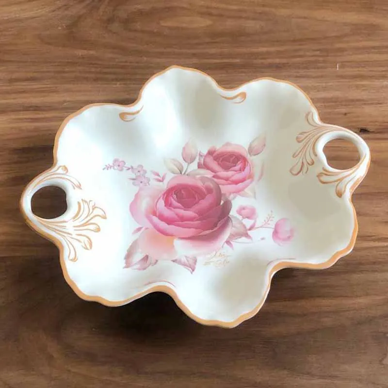 Beige European classical INS style rose flower fruit storage sundries tray The hotel living room receives that tray
Beige European classical INS style rose flower fruit storage sundries tray The hotel living room receives that tray