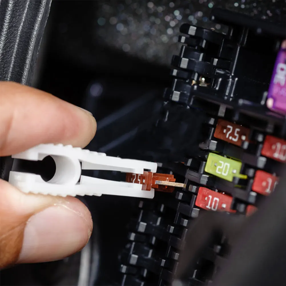 20pcs Fuse Puller White Clips for Car Fuses Removal Durable Compact Universal Automotive Circuit Insurance Accessories
20pcs Fuse Puller White Clips for Car Fuses Removal Durable Compact Universal Automotive Circuit Insurance Accessories