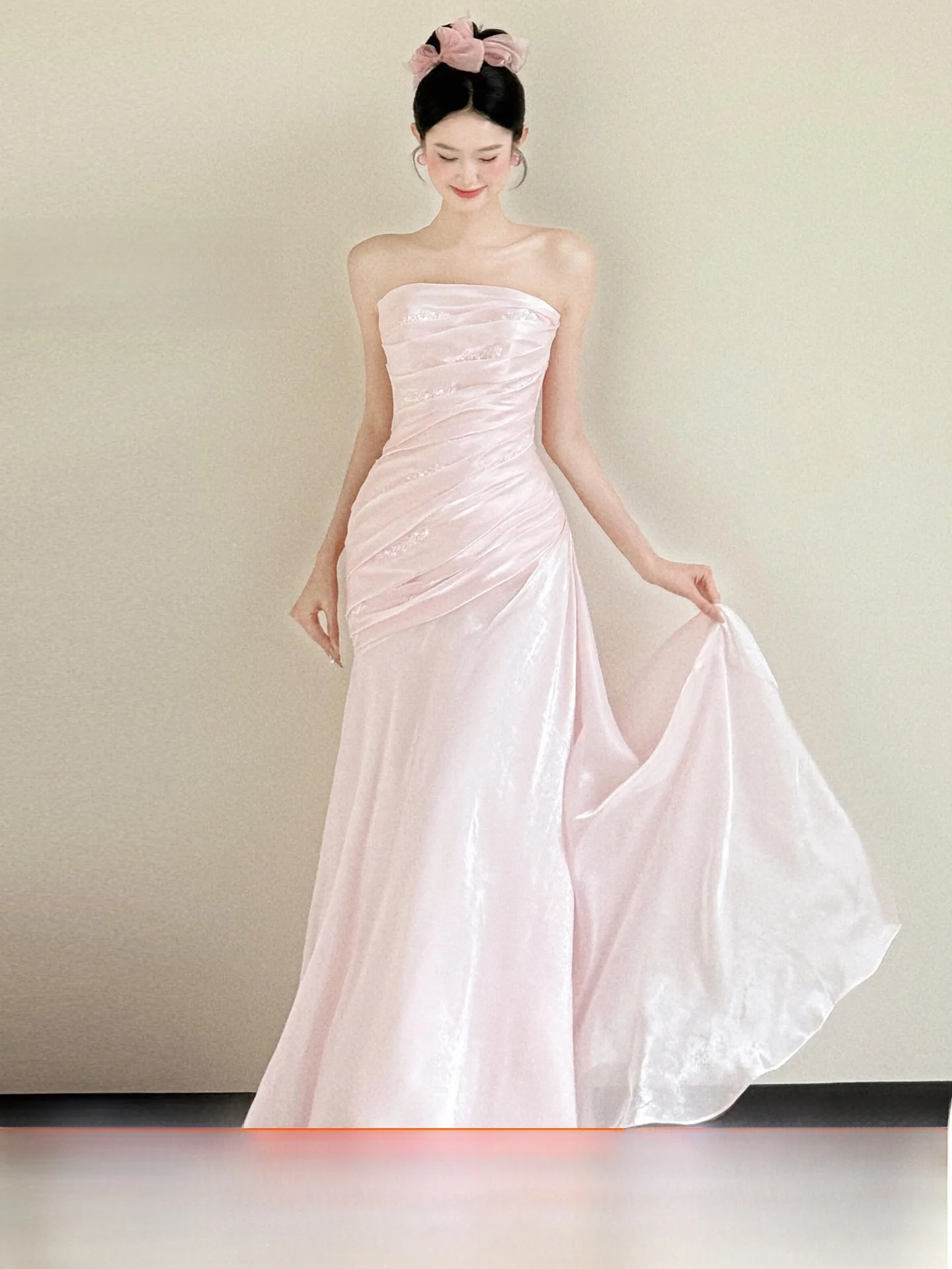 Pink Morning Robe Wedding Dress 2026 New Elegant Bridal Gown with Strapless Design for Engagement And Wedding Ceremony
Pink Morning Robe Wedding Dress 2026 New Elegant Bridal Gown with Strapless Design for Engagement And Wedding Ceremony