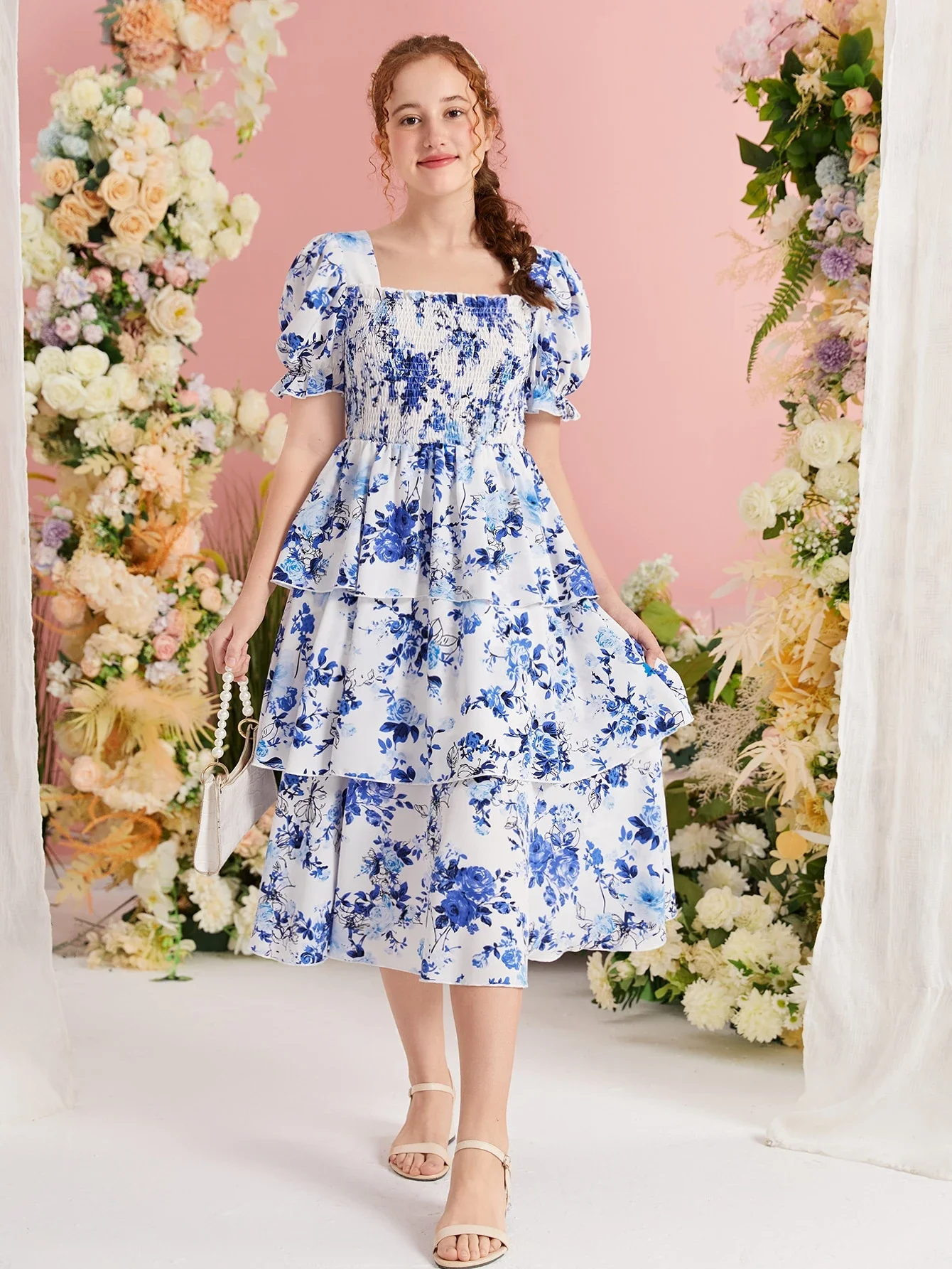 Floral Print Square Neck Puff Sleeve Ruffle Tiered Midi Dress
Floral Print Square Neck Puff Sleeve Ruffle Tiered Midi Dress