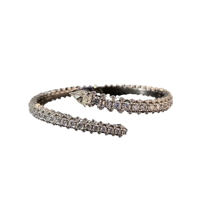 ZOCA 100% S925 Sterling Silver High Carbon Diamond CZ Cuff Bangles For Women Fine Jewelry Wholesale
ZOCA 100% S925 Sterling Silver High Carbon Diamond CZ Cuff Bangles For Women Fine Jewelry Wholesale
