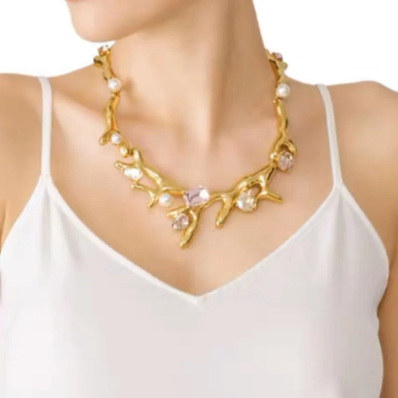 Oscar Vintage Luxury Crystal Pearl Mix Inlaid Colored Gemstone Gold Coral Ocean Style Necklace Set Female Party Gift Banquet
Oscar Vintage Luxury Crystal Pearl Mix Inlaid Colored Gemstone Gold Coral Ocean Style Necklace Set Female Party Gift Banquet