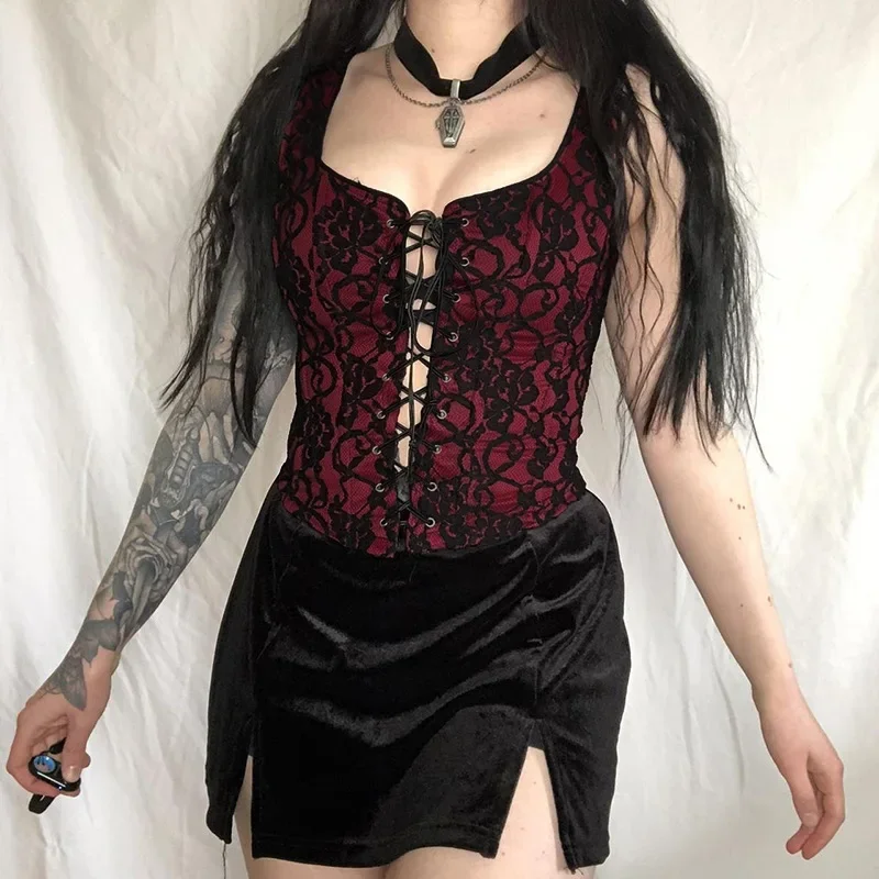 2025 New Vintage Dark Sleeveless Bandage Top Cyber Y2K Lace Patchwork Slim Sling Camis E-girl Grunge Skinny Vest Gothic Clothing
2025 New Vintage Dark Sleeveless Bandage Top Cyber Y2K Lace Patchwork Slim Sling Camis E-girl Grunge Skinny Vest Gothic Clothing