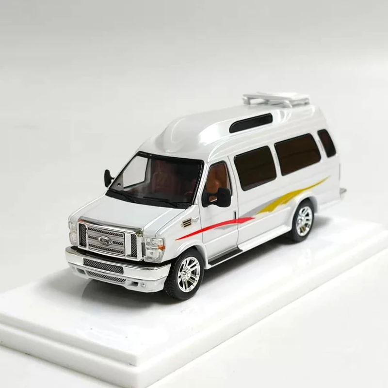 1:64 Scale E350 Motorhome Luxury Business Vehicle Alloy Car Model Collection Ornament Gift Display Souvenir Decoration
1:64 Scale E350 Motorhome Luxury Business Vehicle Alloy Car Model Collection Ornament Gift Display Souvenir Decoration