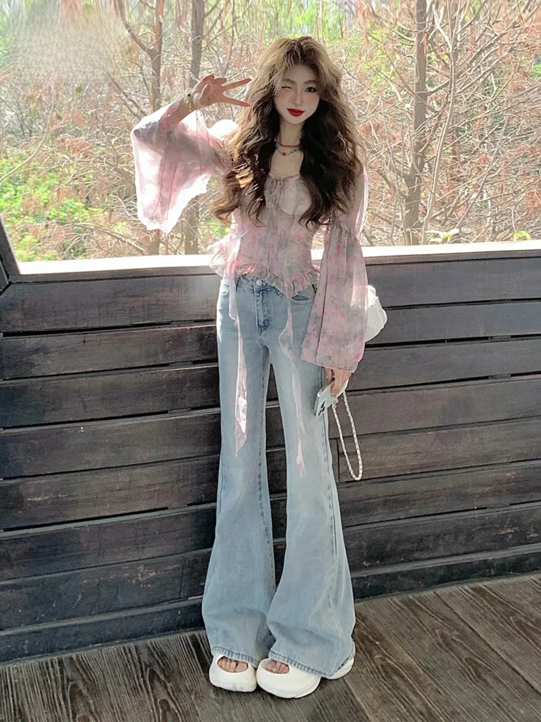 Low Waist Bell Bottom Denim Jeans Women's Summer Slimming Loose Fit Casual High Waist Micro Flare Jeans Light Blue Wash
Low Waist Bell Bottom Denim Jeans Women's Summer Slimming Loose Fit Casual High Waist Micro Flare Jeans Light Blue Wash