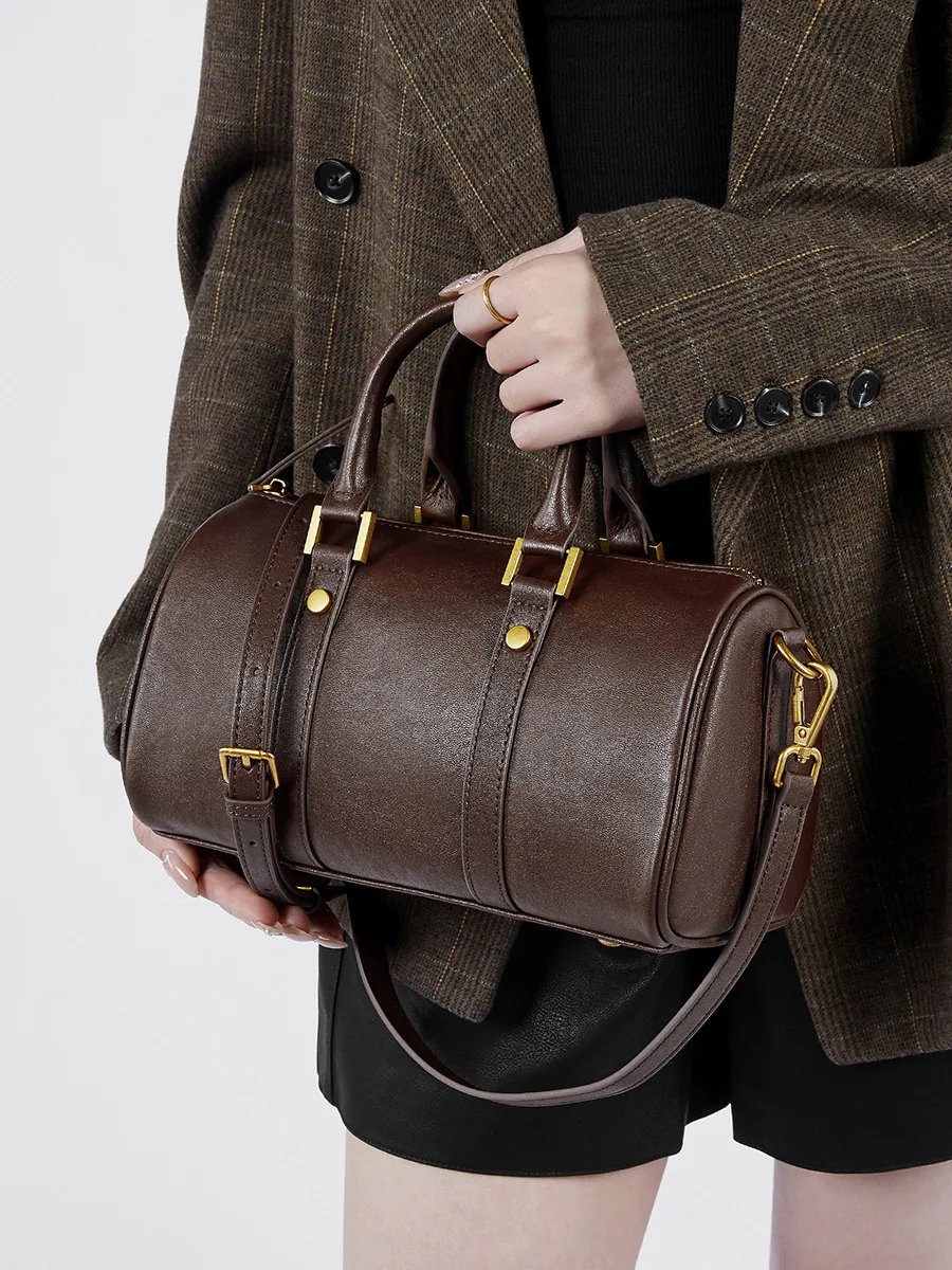 Винтажная женская сумка из 100% натуральной кожи, роскошная сумка Boston из воловьей кожи, женская дорожная сумка через плечо для покупок
Винтажная женская сумка из 100% натуральной кожи, роскошная сумка Boston из воловьей кожи, женская дорожная сумка через плечо для покупок