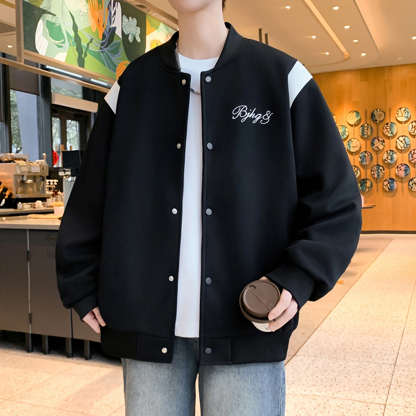 Trendy Brand Men's Baseball Jaet Stand Collar Open Cardigan Sweatirt Spring Autumn New Sle Patchwork Color Coat
Trendy Brand Men's Baseball Jaet Stand Collar Open Cardigan Sweatirt Spring Autumn New Sle Patchwork Color Coat