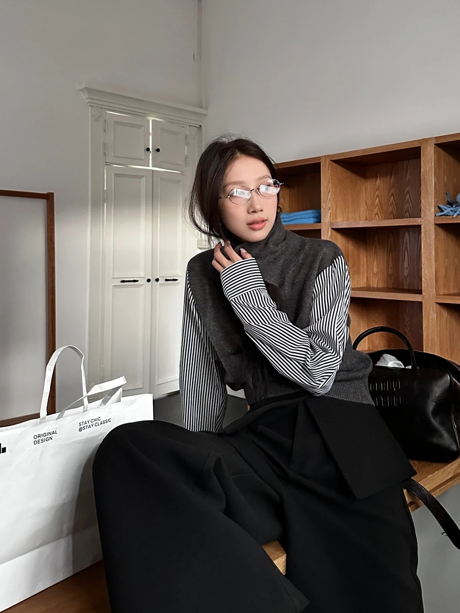 Ele High Collar Knitted Sweater with irt Sves Fake Two-Piece Design for Women Autumn Winter New Sle European Station
Ele High Collar Knitted Sweater with irt Sves Fake Two-Piece Design for Women Autumn Winter New Sle European Station