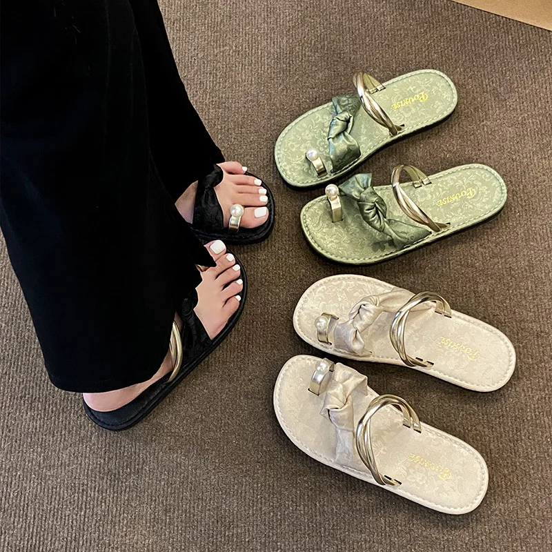 Fashion Slippers New Versatile Anti Slip Women Shoes Simple Lightweight Comfort Sandals Elegant Beach Shoe Oversized Flat Shoe
Fashion Slippers New Versatile Anti Slip Women Shoes Simple Lightweight Comfort Sandals Elegant Beach Shoe Oversized Flat Shoe