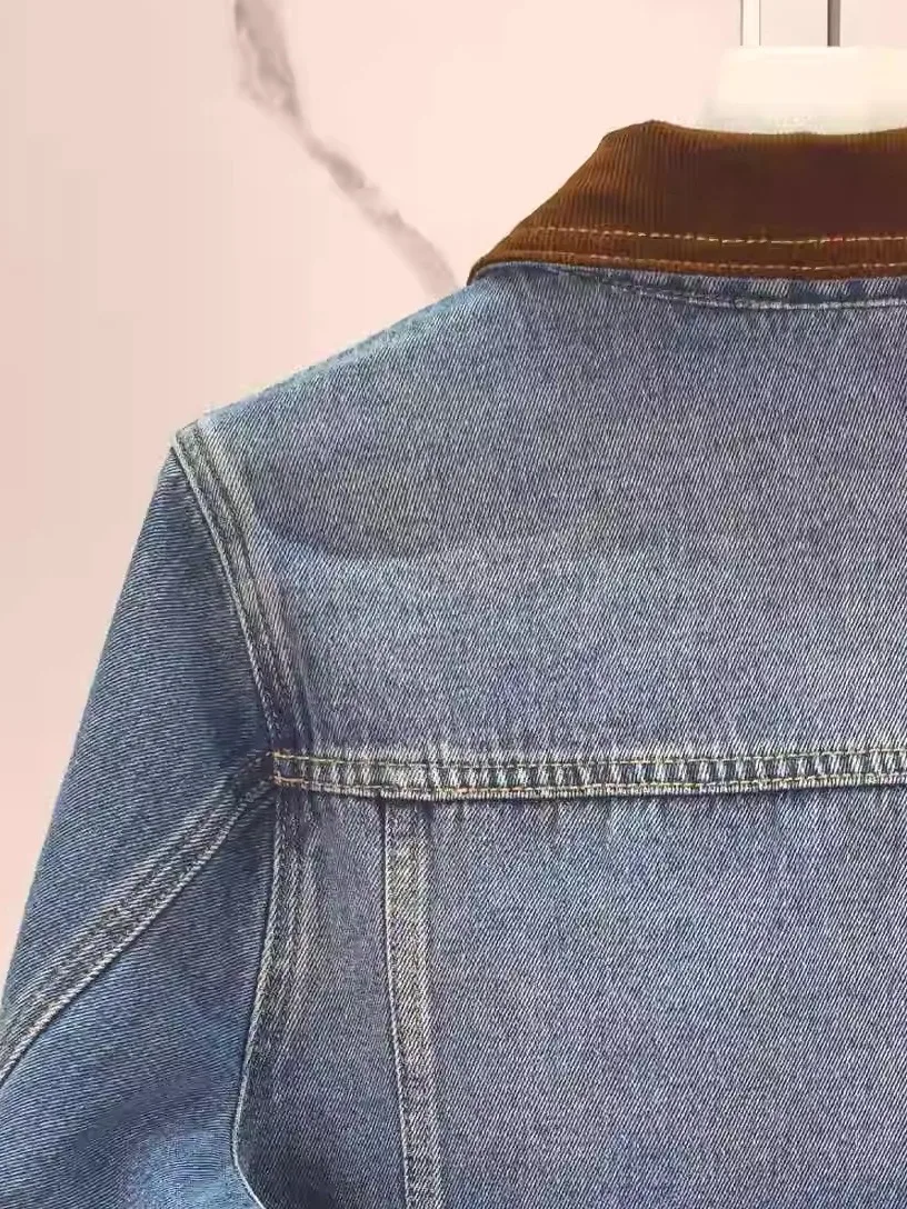 Retro Color Blo Collar Denim Jaet Casual ort Coat for Women Resistant to Deformation Straight Hem Long Sve Pure Color
Retro Color Blo Collar Denim Jaet Casual ort Coat for Women Resistant to Deformation Straight Hem Long Sve Pure Color