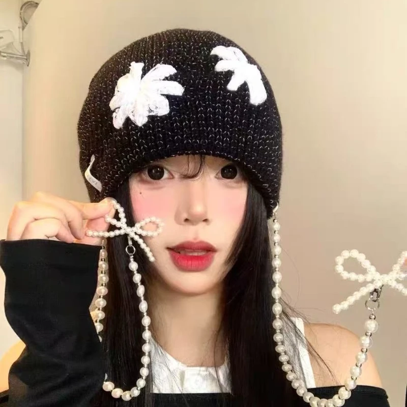 Flower Bow Pearl Chain Knitted Beanies Women's Korean Versatile Pullover Cap Niche Fashion Woolen Hat
Flower Bow Pearl Chain Knitted Beanies Women's Korean Versatile Pullover Cap Niche Fashion Woolen Hat