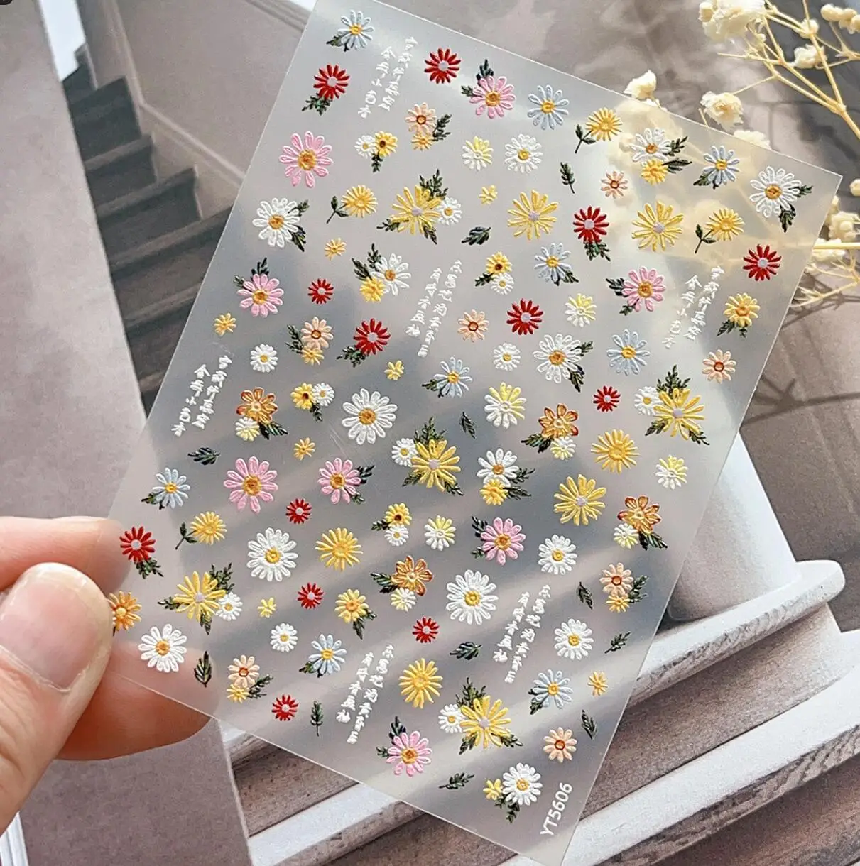 1 лист 5D наклеек для ногтей с вышивкой: цветочные (ромашки, подсолнухи), зеленые листья, китайские иероглифы. Декор для маникюра.
1 лист 5D наклеек для ногтей с вышивкой: цветочные (ромашки, подсолнухи), зеленые листья, китайские иероглифы. Декор для маникюра.