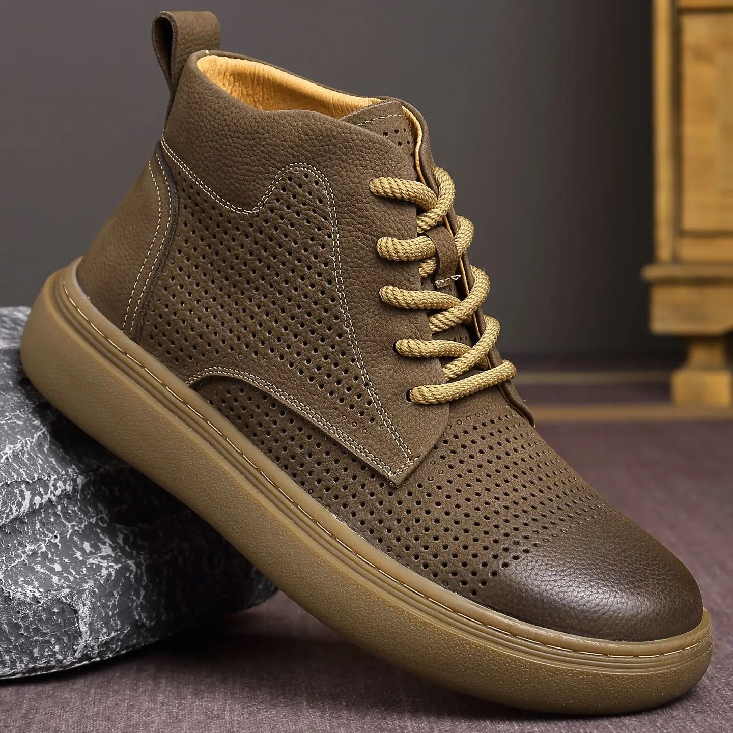 Trendy High Top Genuine Leather Shoes Men Hollow Hole Leisure Original Loafers Fashion Korean Oxford Boots Street Chic Summer 37
Trendy High Top Genuine Leather Shoes Men Hollow Hole Leisure Original Loafers Fashion Korean Oxford Boots Street Chic Summer 37