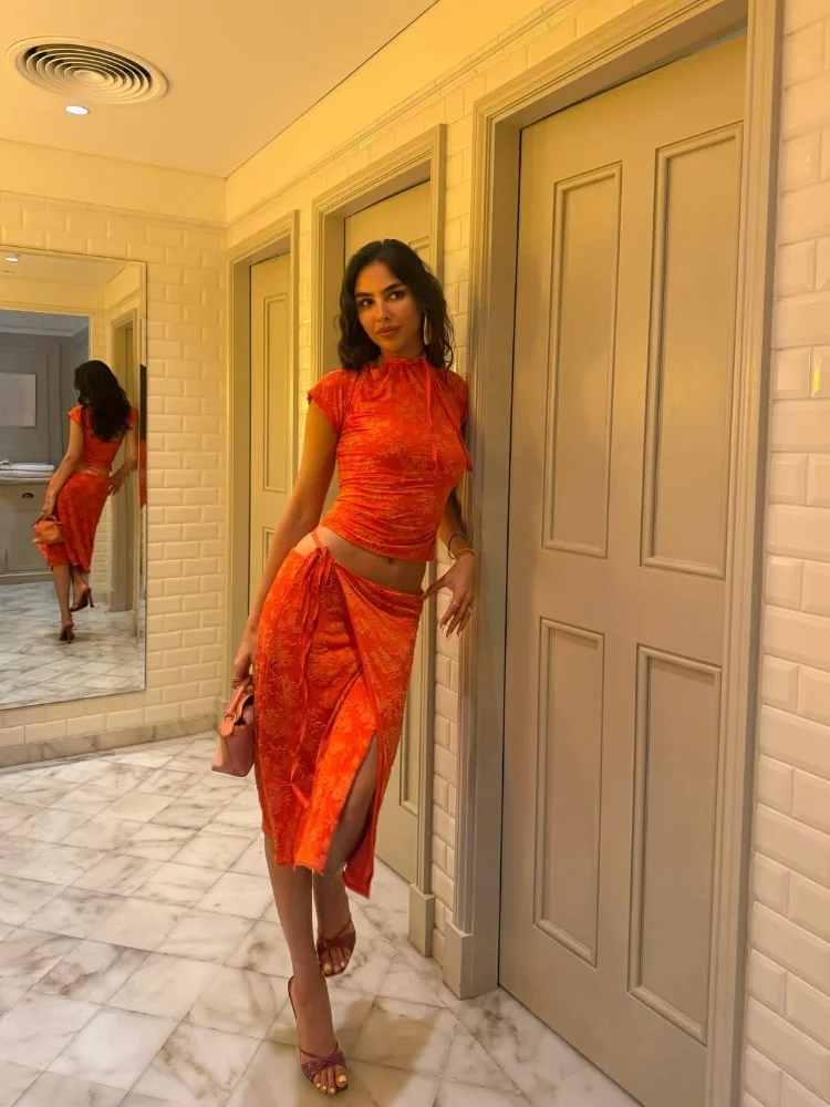 Women's Y2K two Piece Outfit Jacquard Matching Set Stand Collar Tie Neck Cap Top Satin Midi Skirt date Holiday Beach Party suit
Women's Y2K two Piece Outfit Jacquard Matching Set Stand Collar Tie Neck Cap Top Satin Midi Skirt date Holiday Beach Party suit