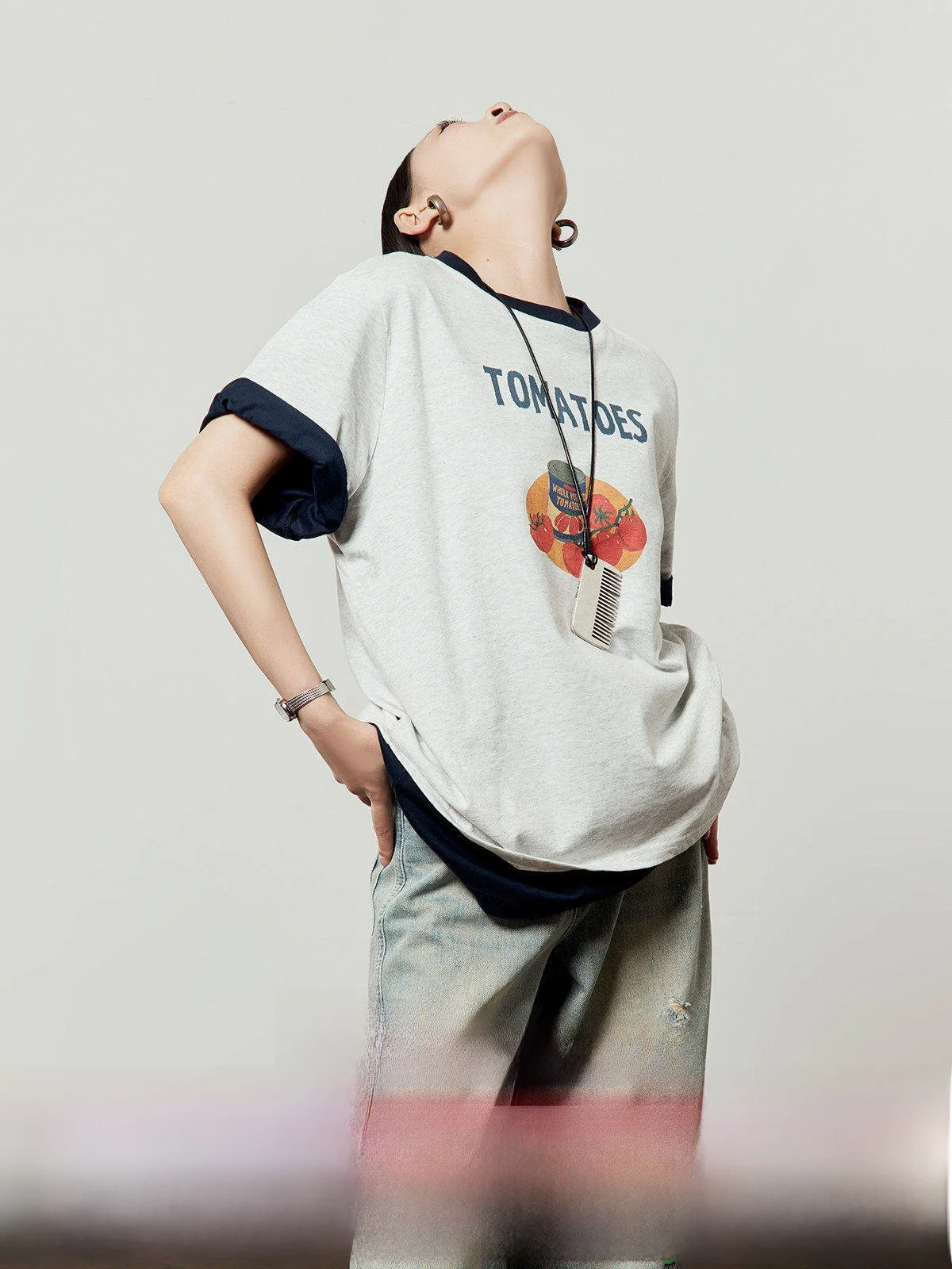 Женская летняя футболка свободного кроя с круглым вырезом и коротким рукавом, новая коллекция, с принтом, для отдыха, комфортная
Женская летняя футболка свободного кроя с круглым вырезом и коротким рукавом, новая коллекция, с принтом, для отдыха, комфортная