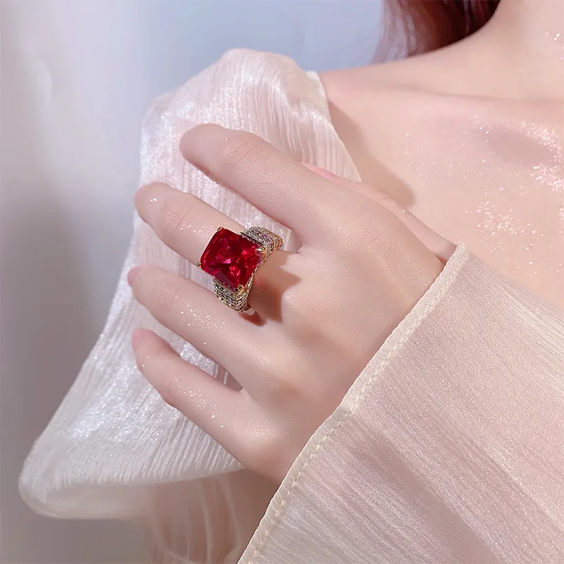 New Style Ring Jewelry Copper Base Gold Plated Square Blue Red Colorful Zircon European and American Wholesale Women's Ring
New Style Ring Jewelry Copper Base Gold Plated Square Blue Red Colorful Zircon European and American Wholesale Women's Ring