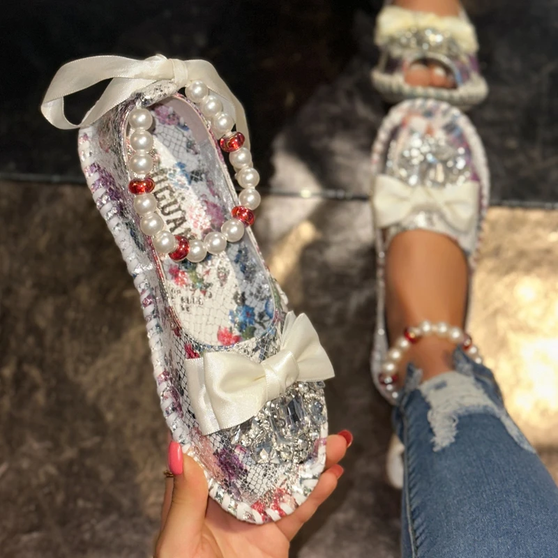 High-quality Appearance Flat-bottomed Bag with Exposed-toe Rhinestone Fashionable, Comfortable and Anti-slip Women's Sandals
High-quality Appearance Flat-bottomed Bag with Exposed-toe Rhinestone Fashionable, Comfortable and Anti-slip Women's Sandals