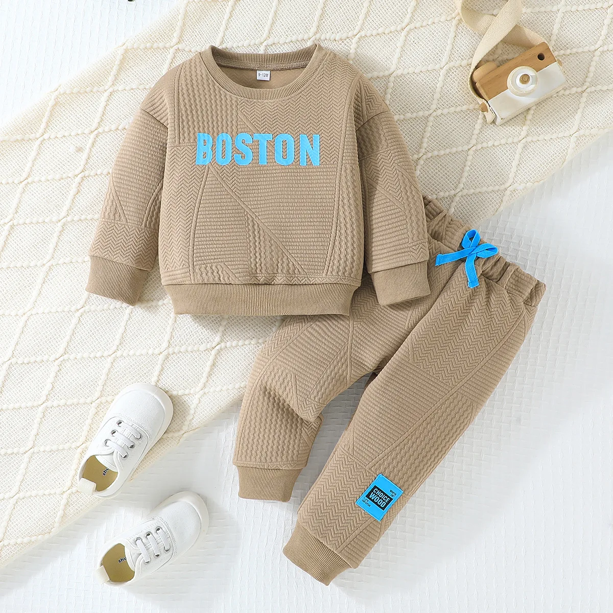 2024 Fall Collection: Trendy Boys' Casual Print T-Shirt & Pants Set – European & American Style
2024 Fall Collection: Trendy Boys' Casual Print T-Shirt & Pants Set – European & American Style