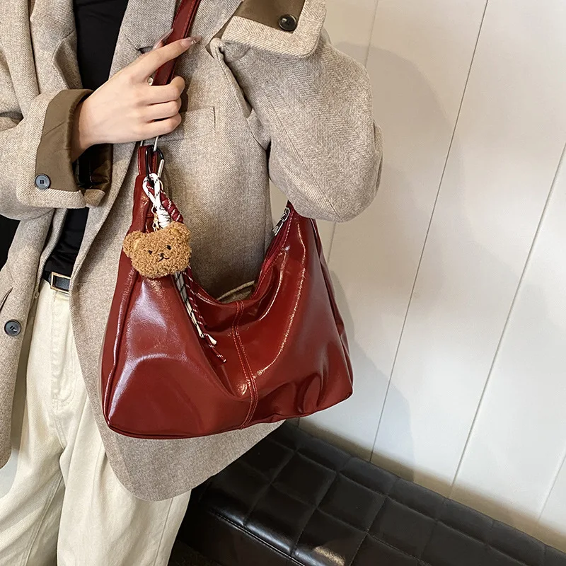 Minimally Designed Large Capacity Bag for Women Personalized Casual One Shoulder Fashionable Commuting Tote Bag
Minimally Designed Large Capacity Bag for Women Personalized Casual One Shoulder Fashionable Commuting Tote Bag