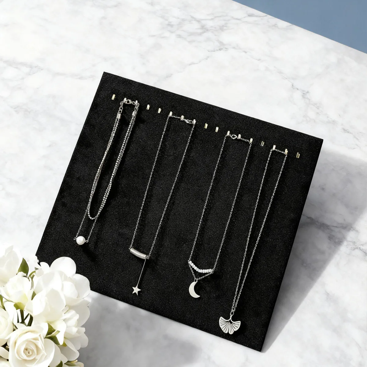 High-quality Velvet Jewelry Display Stand Necklace Stud Storage Display Props Street SStall Stud Necklace Storage Display Stand
High-quality Velvet Jewelry Display Stand Necklace Stud Storage Display Props Street SStall Stud Necklace Storage Display Stand