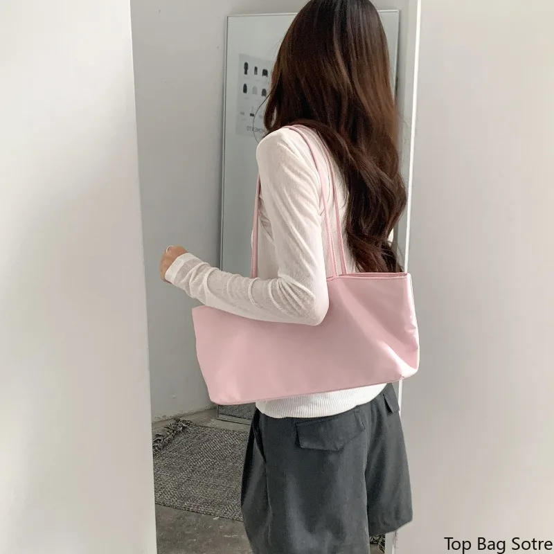 Women's Large Capacity Nylon Shoulder Tote Top Handle Underarm Korean Style Summer Casual Daily Handbag
Women's Large Capacity Nylon Shoulder Tote Top Handle Underarm Korean Style Summer Casual Daily Handbag