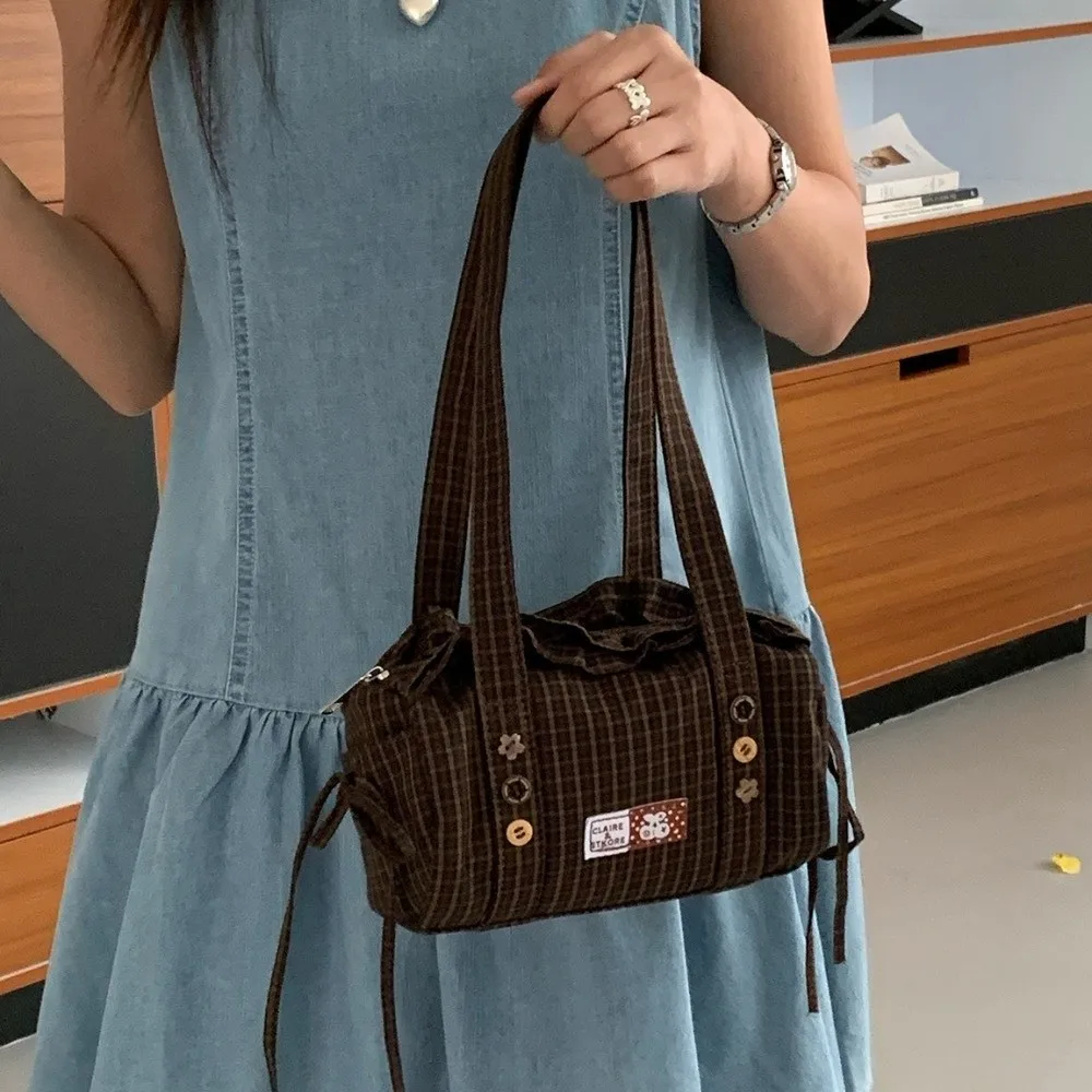 Large Capacity Plaid Shoulder Bag Simple Design Casual British Style Crossbody Bag Canvas Multifunctional Versatile Tote Bag
Large Capacity Plaid Shoulder Bag Simple Design Casual British Style Crossbody Bag Canvas Multifunctional Versatile Tote Bag