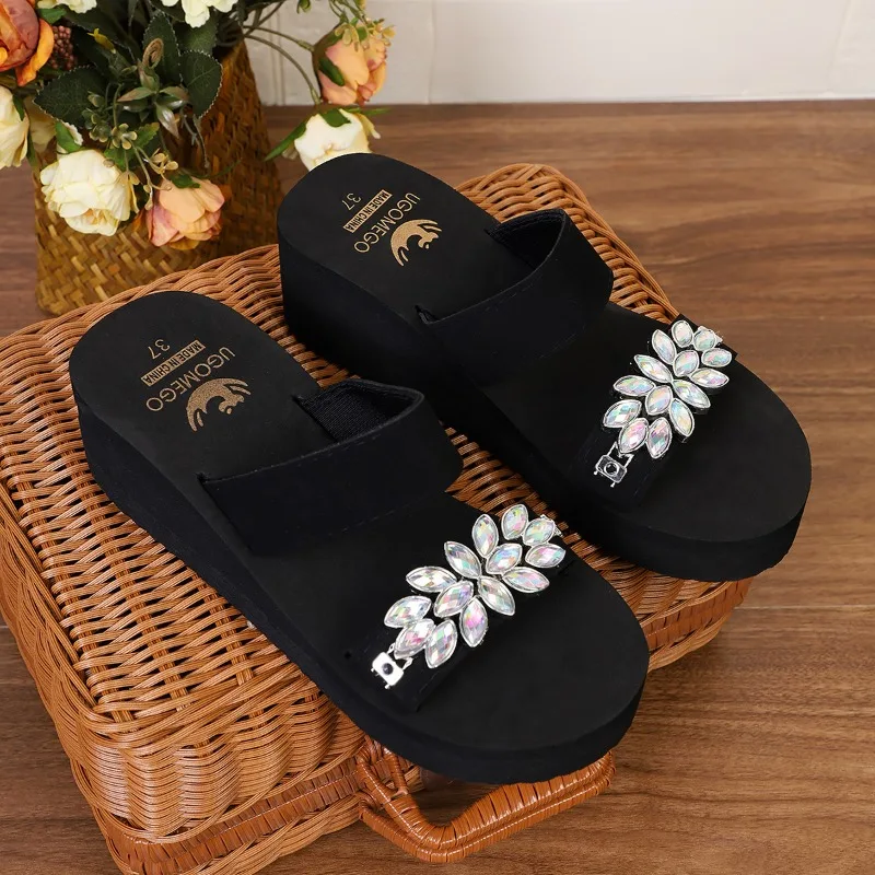 Summer Women Wedge Slide Beach Slipper Thick Heel Ladies Sandals Crystal Decorate No Slip Platform Slippers Plus Size 36-42
Summer Women Wedge Slide Beach Slipper Thick Heel Ladies Sandals Crystal Decorate No Slip Platform Slippers Plus Size 36-42