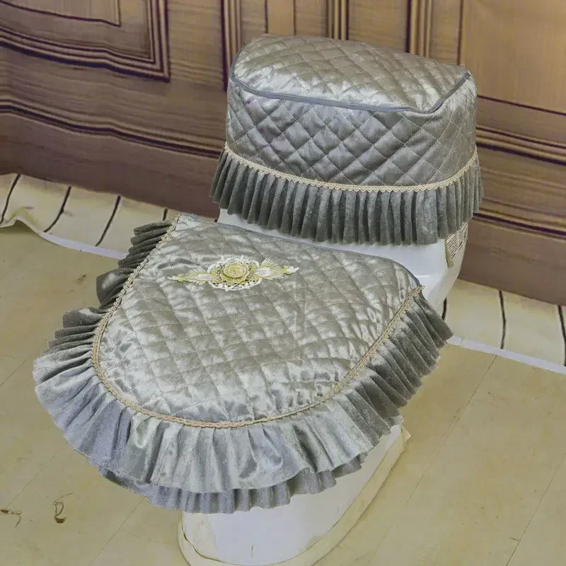 Бархатный жаккардовый чехол для туалета с краем листа лотоса, европейский стиль, клетчатый узор, пыленепроницаемый U-образный чехол для унитаза из трех частей
Бархатный жаккардовый чехол для туалета с краем листа лотоса, европейский стиль, клетчатый узор, пыленепроницаемый U-образный чехол для унитаза из трех частей