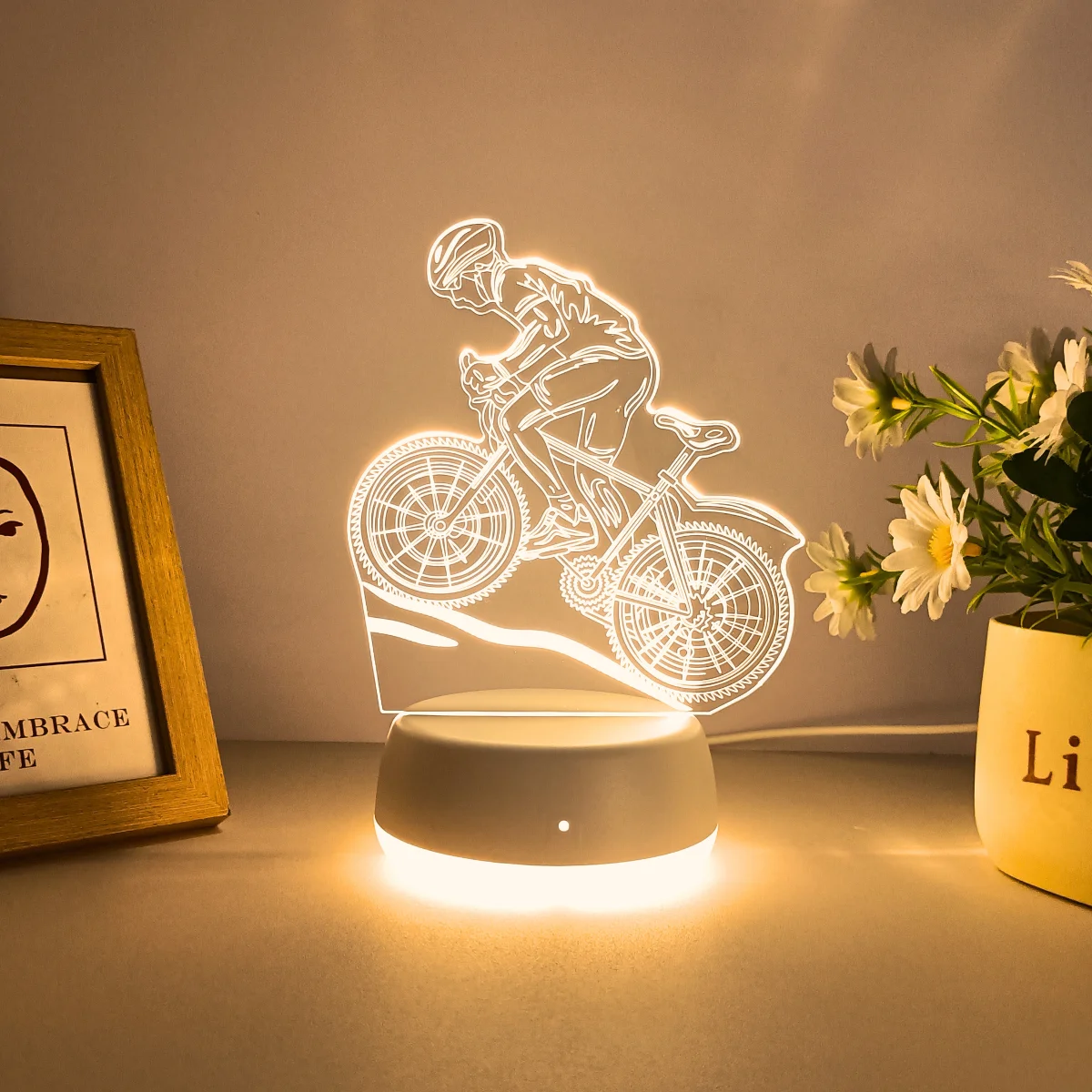 1pc modern sport mountain bike monochrome 3D night light, USB powered warm light base, switch control, home decoration light.
1pc modern sport mountain bike monochrome 3D night light, USB powered warm light base, switch control, home decoration light.