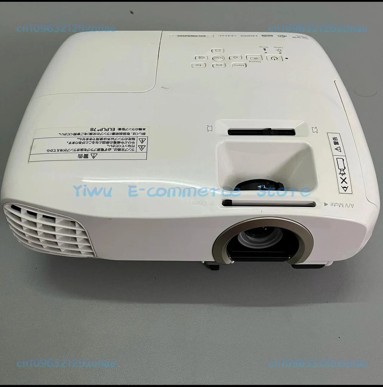 Used TW5200 full high definition projector HDMI high definition interface home machine 16:9 home theater 3D
Used TW5200 full high definition projector HDMI high definition interface home machine 16:9 home theater 3D