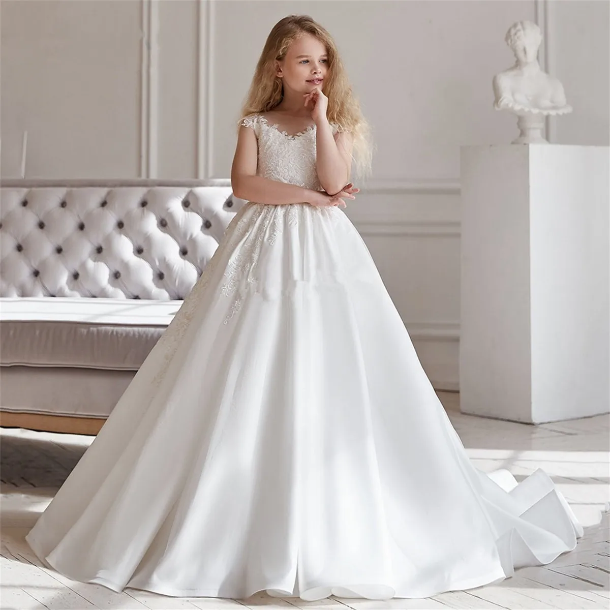 White Tail Sleeveless Tulle Applique Flower Girl Dress Wedding Princess Dress Holy Communion Celebration First Evening Dress
White Tail Sleeveless Tulle Applique Flower Girl Dress Wedding Princess Dress Holy Communion Celebration First Evening Dress