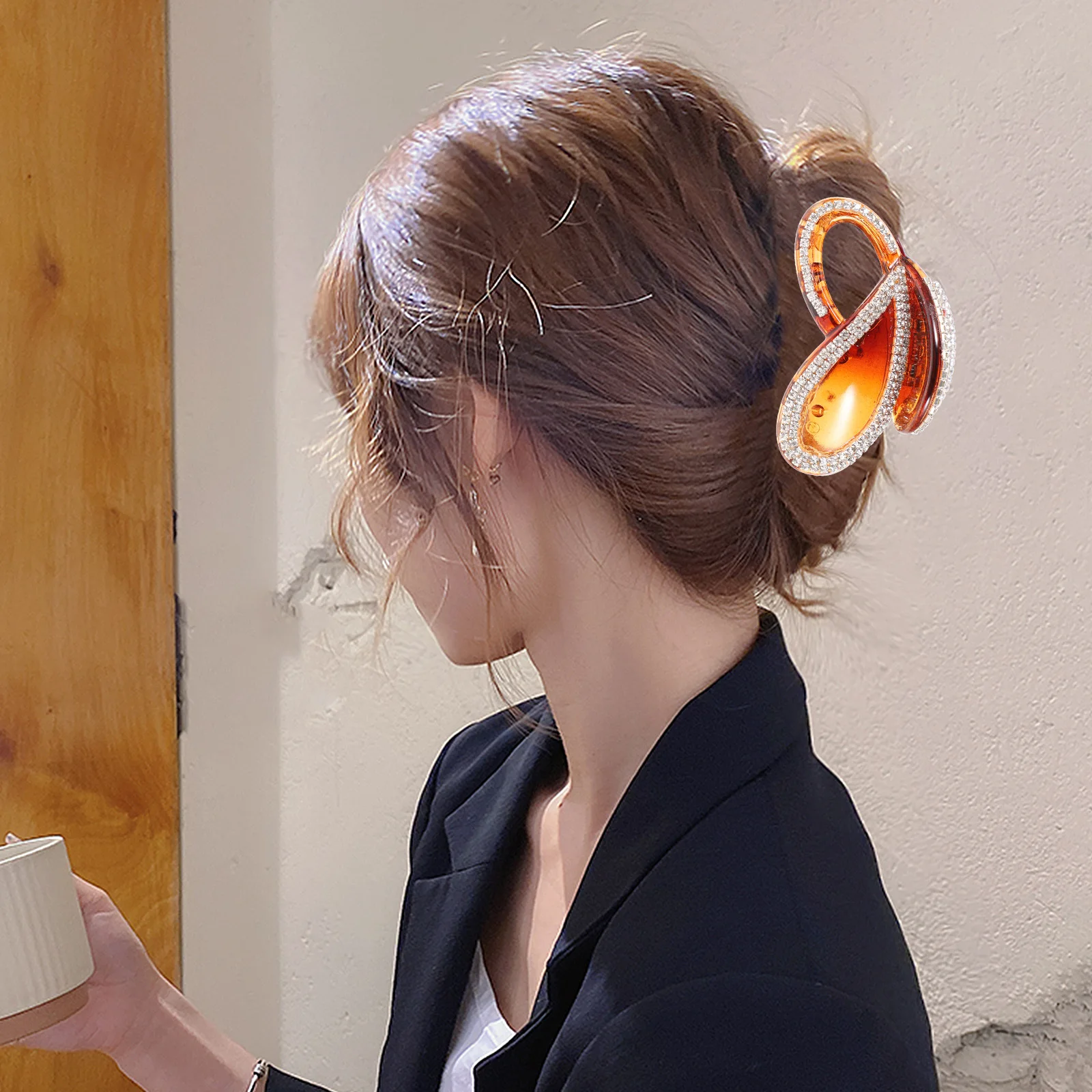 Rhinestone Claw Brown Jaw Clip For Women Elegant Hair Grip Creative Headdress Durable Hair Accessories Styling Tool
Rhinestone Claw Brown Jaw Clip For Women Elegant Hair Grip Creative Headdress Durable Hair Accessories Styling Tool