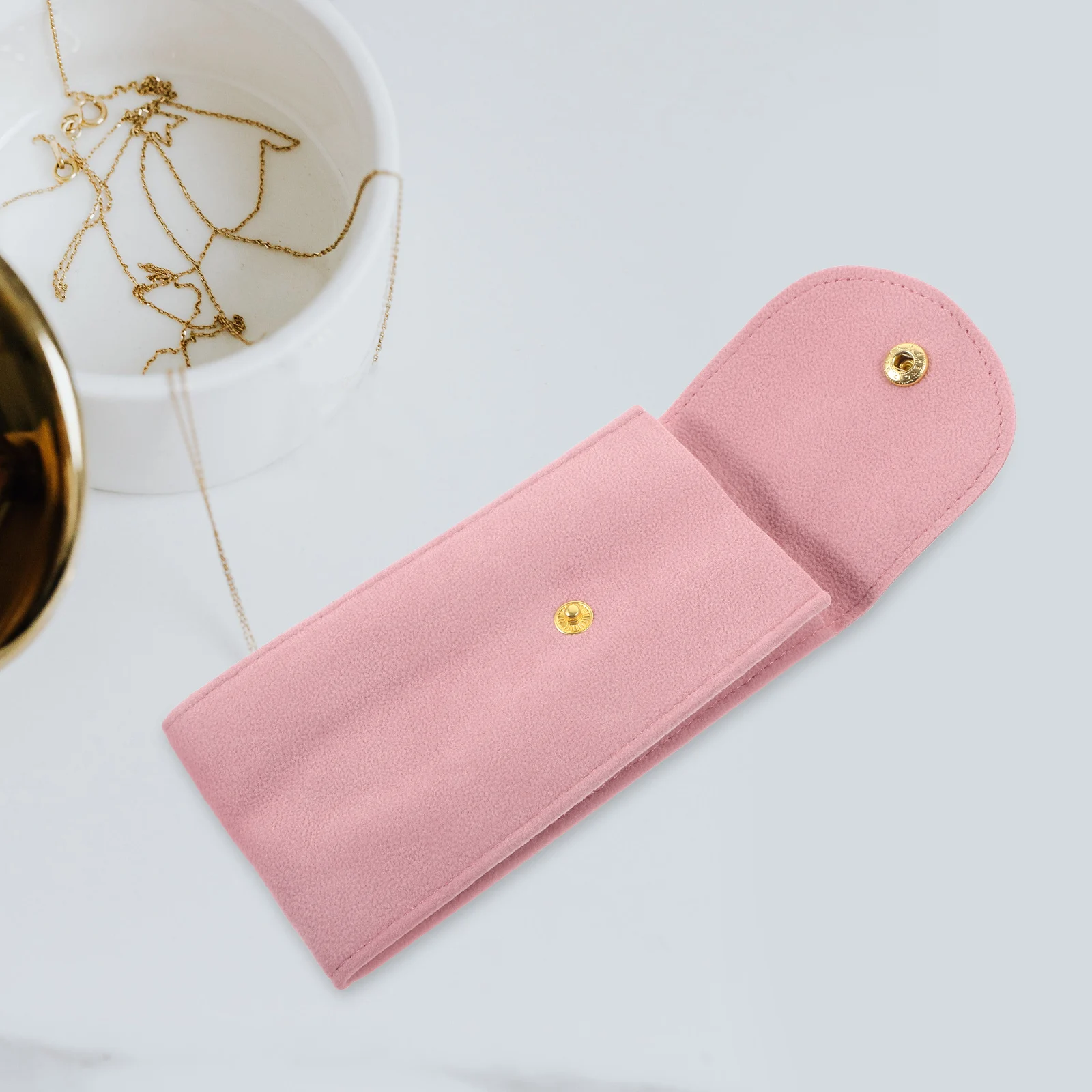 Bag Storage Case Portable Travel Watch Organizer Scratch Proof Pink Color Soft Pouch Protects Various Sizes Snap Button Design
Bag Storage Case Portable Travel Watch Organizer Scratch Proof Pink Color Soft Pouch Protects Various Sizes Snap Button Design