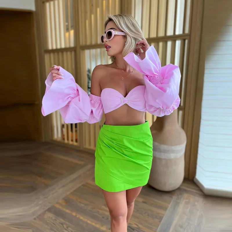Hot Sale Summer Holiday Women Sets Two Pieces Sexy Sweetheart Strapless Short Tops & Fluorescent Green Mini Length Skirt
Hot Sale Summer Holiday Women Sets Two Pieces Sexy Sweetheart Strapless Short Tops & Fluorescent Green Mini Length Skirt