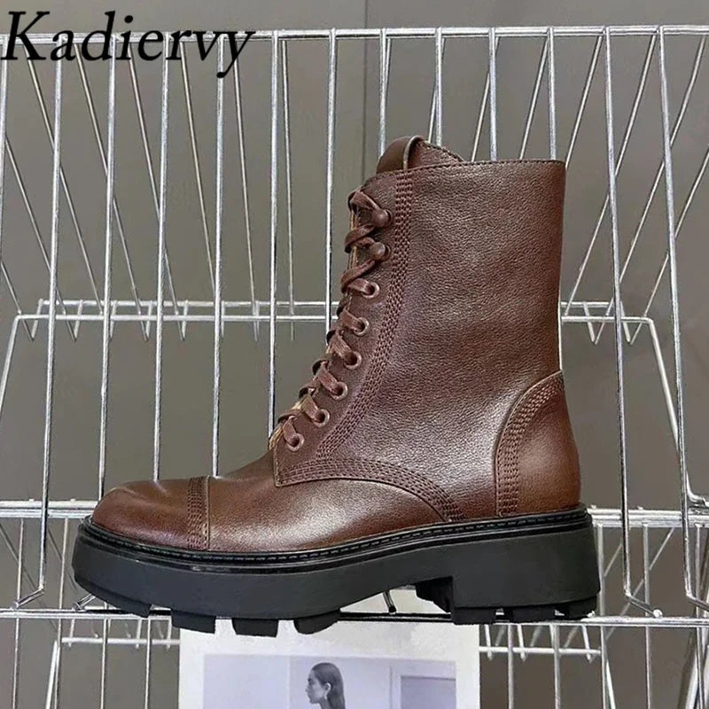 New Flat Motorcycle Boots Women Round Toe Lace Up Retro Shoes Women Genuine Leather Thick Sole British Style Short Boots Woman
New Flat Motorcycle Boots Women Round Toe Lace Up Retro Shoes Women Genuine Leather Thick Sole British Style Short Boots Woman