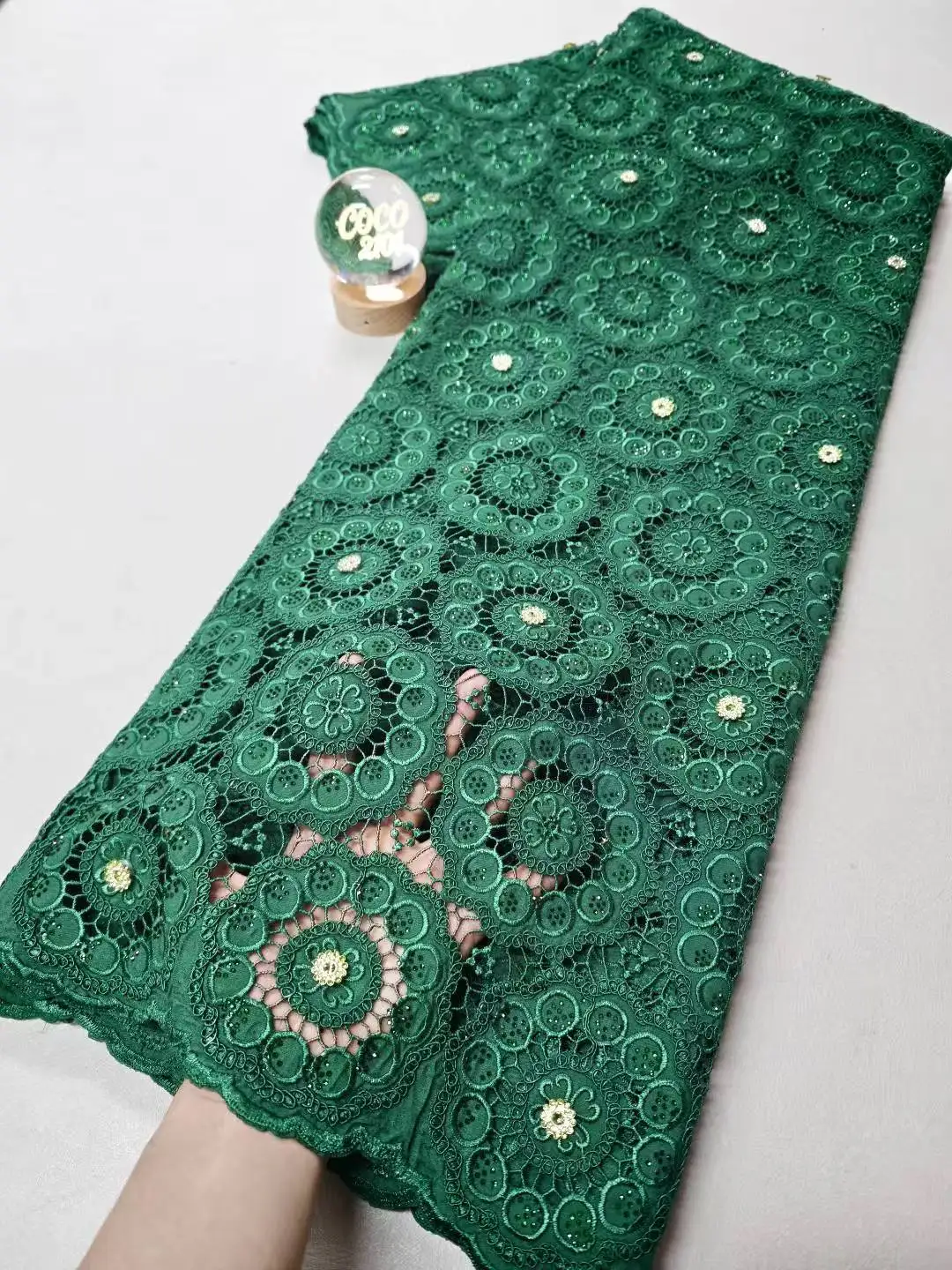 2026 High-Quality Africa Nigerian Sequins Cotton Embroidery Lace Fabric Tulle for Wedding Party Dress Chiffon 5Yards XL174
2026 High-Quality Africa Nigerian Sequins Cotton Embroidery Lace Fabric Tulle for Wedding Party Dress Chiffon 5Yards XL174